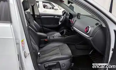 Audi A3 2015 2.0 Автомат в Москве № 245491, миниатюра 11