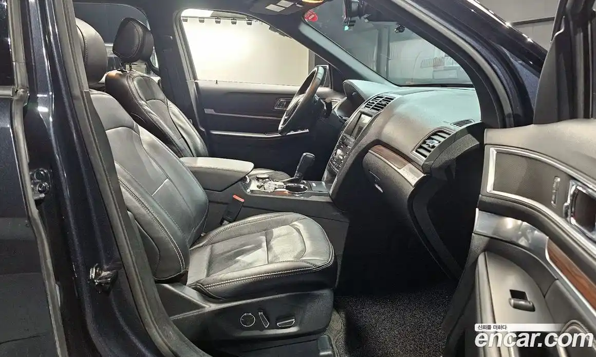 Ford Explorer 2017 2.3 Автомат в Москве № 255707, фото 5