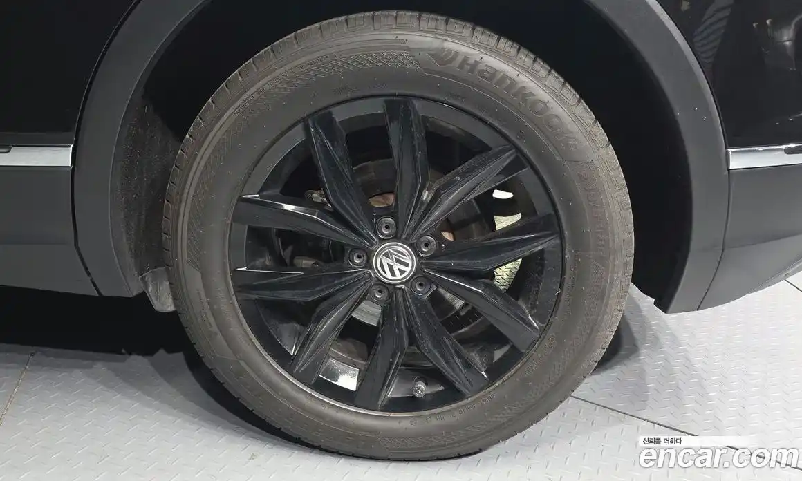 Volkswagen Tiguan 2020 2.0 Автомат в Москве № 277516, фото 14