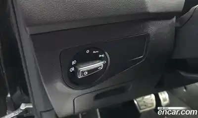 Volkswagen Tiguan 2020 2.0 Автомат в Москве № 277516, миниатюра 6