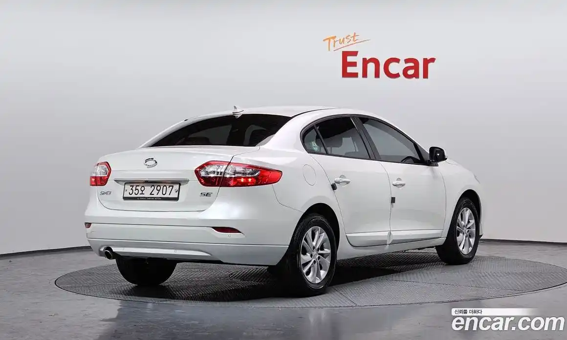 Renault SM3 2015 1.6 Автомат в Москве № 299223, фото 19