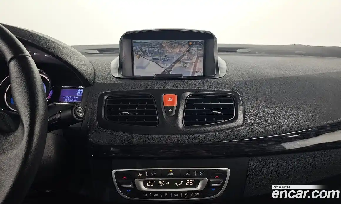 Renault SM3 2015 1.6 Автомат в Москве № 299223, фото 5