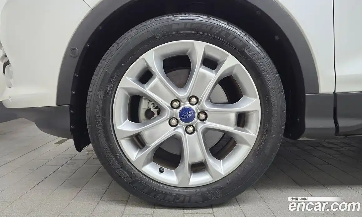 Ford Escape 2015 2.0 Автомат в Москве № 304313, фото 13