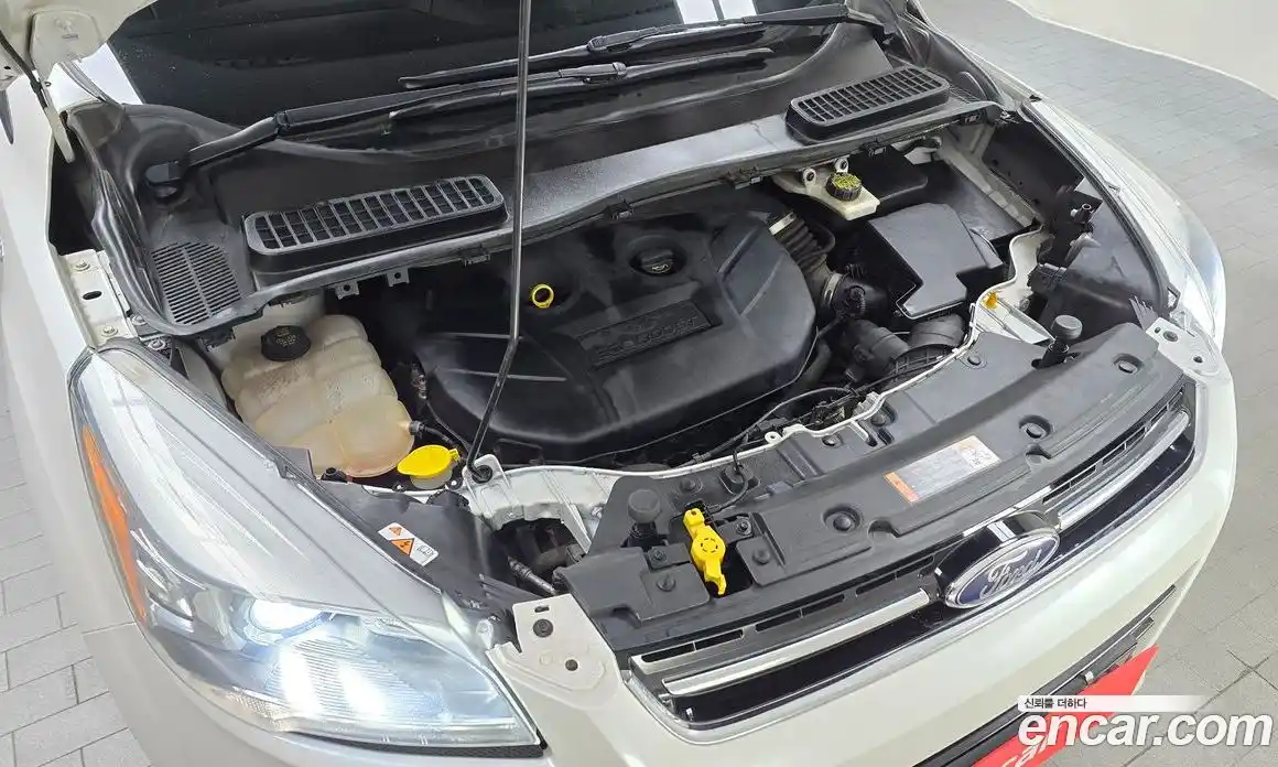 Ford Escape 2015 2.0 Автомат в Москве № 304313, фото 15