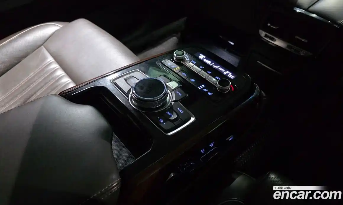 Genesis EQ900 2016 3.3 Автомат в Москве № 309100, фото 13