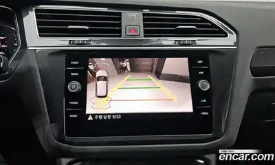 Volkswagen Tiguan 2023 2.0 Автомат в Москве № 317840, миниатюра 11