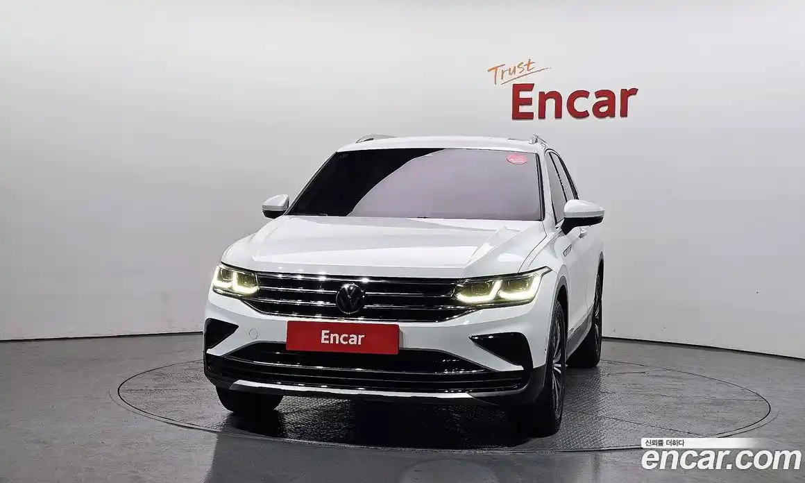 Volkswagen Tiguan 2023 2.0 Автомат в Москве № 317840, фото 13