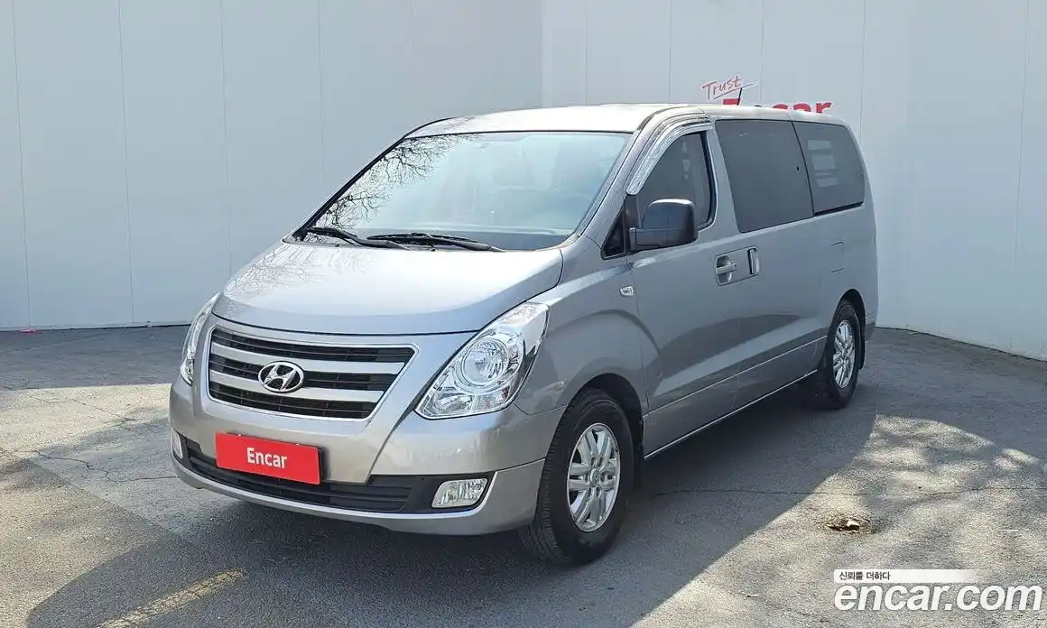 Hyundai Starex 2017 2.5 Автомат в Москве № 319269, фото 13