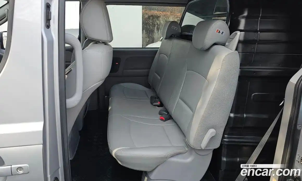 Hyundai Starex 2017 2.5 Автомат в Москве № 319269, фото 6