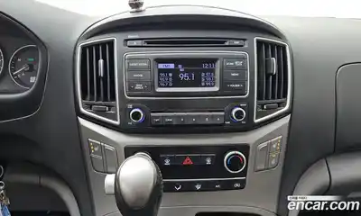 Hyundai Starex 2017 2.5 Автомат в Москве № 319269, миниатюра 7