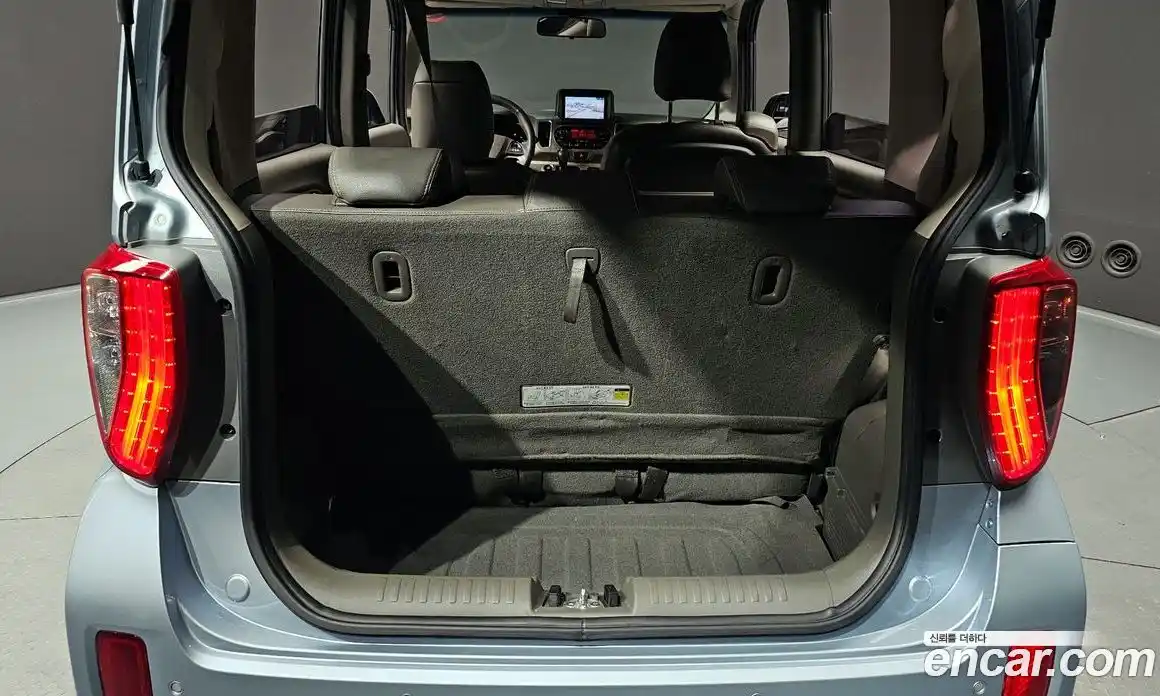 Kia Ray 2012 1.0 Автомат в Москве № 53316, фото 9