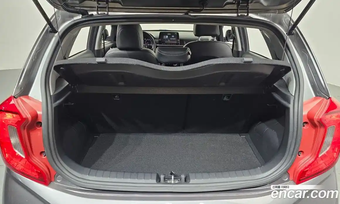 Kia Morning 2023 1.0 Автомат в Москве № 54522, фото 13