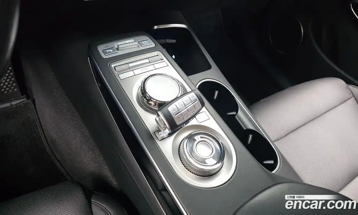 Genesis GV70 2022 2.5 Автомат в Москве № 59323, фото 16