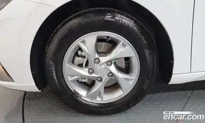 Hyundai Avante 2021 1.6 Автомат в Москве № 91507, миниатюра 3