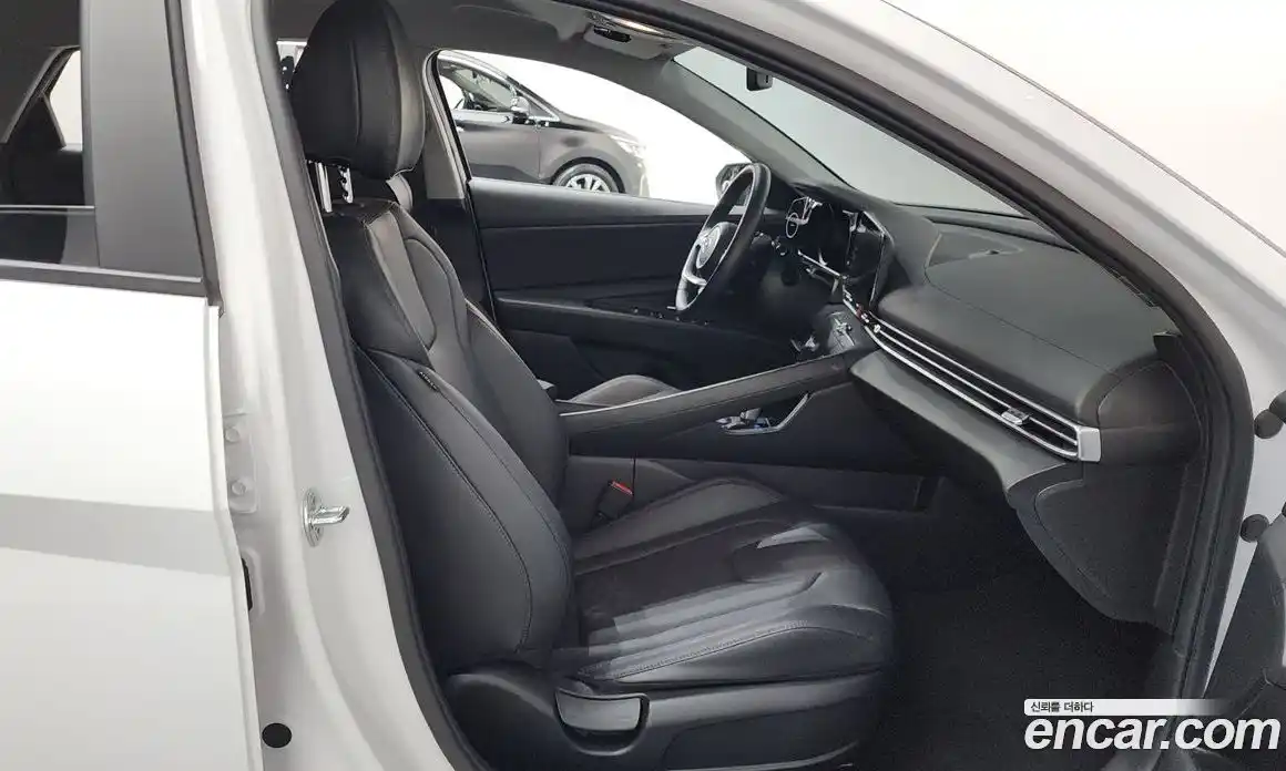 Hyundai Avante 2021 1.6 Автомат в Москве № 91507, фото 4