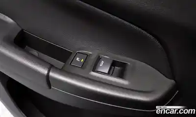 Chevrolet TrailBlazer 2023 1.3 Автомат в Москве № 104468, миниатюра 2