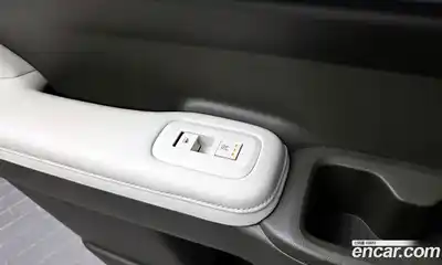 Hyundai Santa Fe 2024 2.5 Автомат в Москве № 107669, миниатюра 12