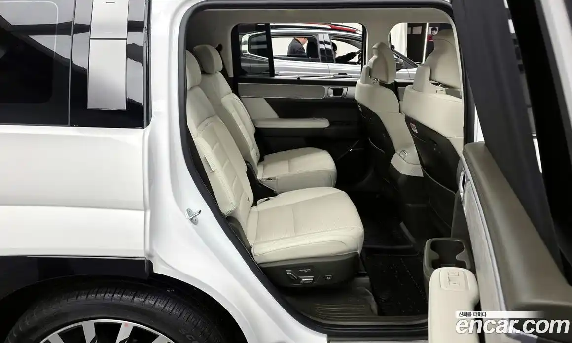 Hyundai Santa Fe 2024 2.5 Автомат в Москве № 107669, фото 17