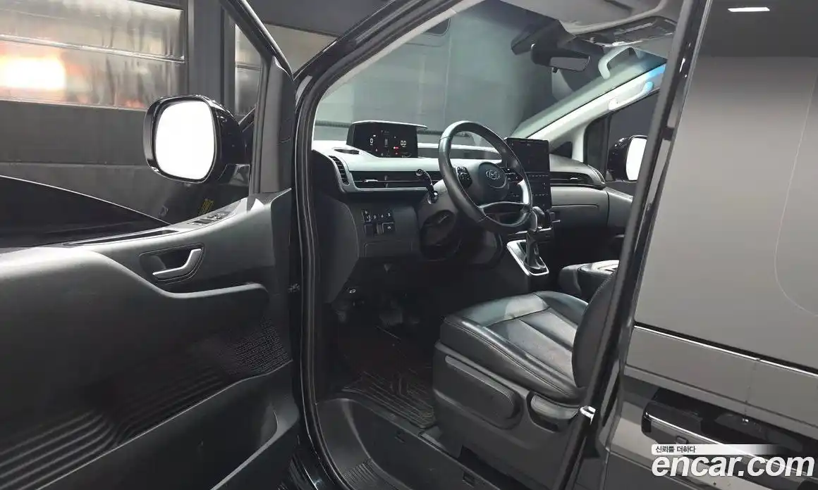 Hyundai Staria 2023 2.2 Автомат в Москве № 110742, фото 13