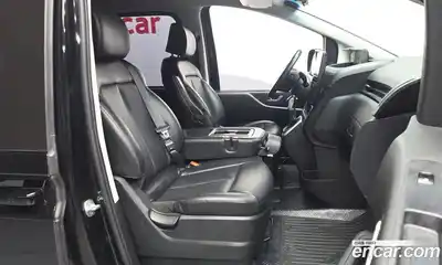 Hyundai Staria 2023 2.2 Автомат в Москве № 110742, миниатюра 2