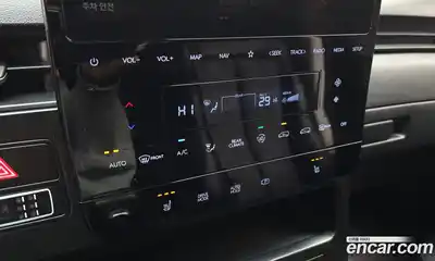 Hyundai Staria 2023 2.2 Автомат в Москве № 110742, миниатюра 5