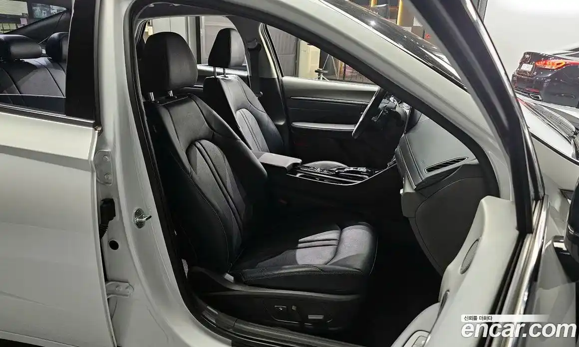 Hyundai Sonata 2022 2.0 Автомат в Москве № 113242, фото 18