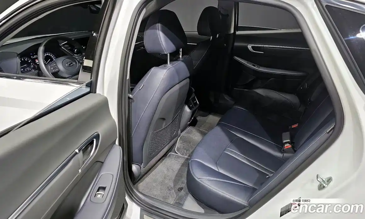 Hyundai Sonata 2022 2.0 Автомат в Москве № 113242, фото 4