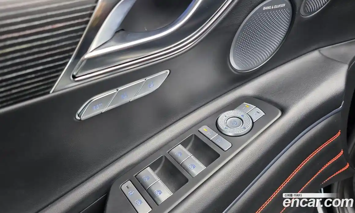 Genesis GV80 2024 2.5 Автомат в Москве № 117877, фото 2