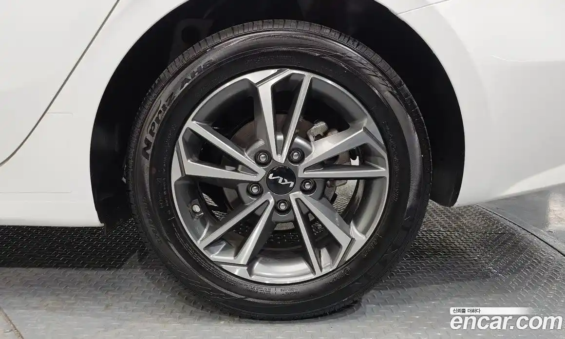 Kia K3 2024 1.6 Автомат в Москве № 120281, фото 1