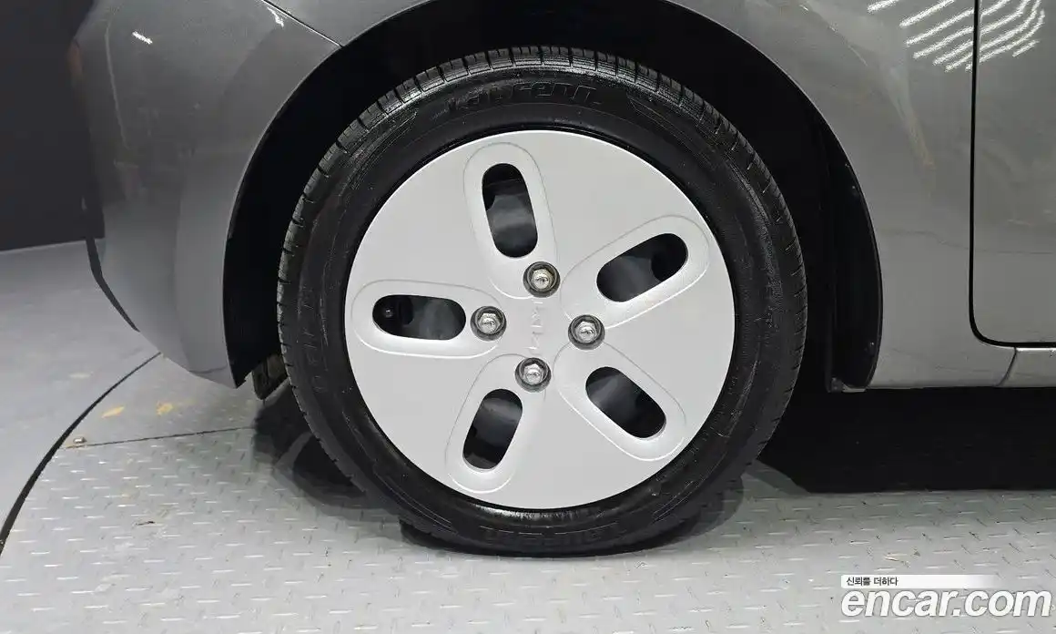 Kia Ray 2024 1.0 Автомат в Москве № 120934, фото 11