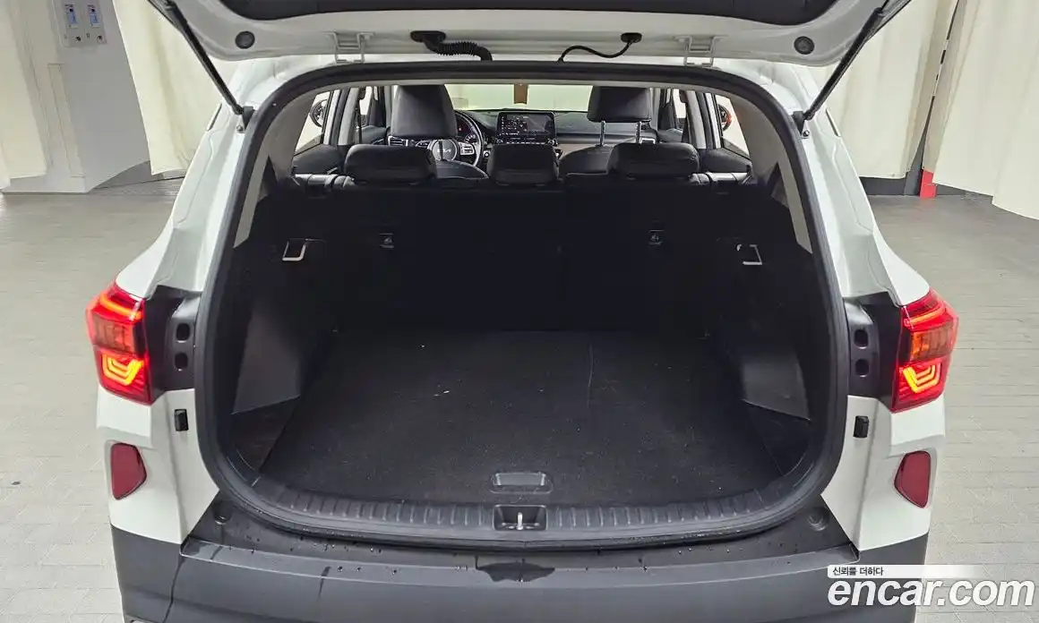 Kia Seltos 2022 1.6 Автомат в Москве № 12298, фото 17