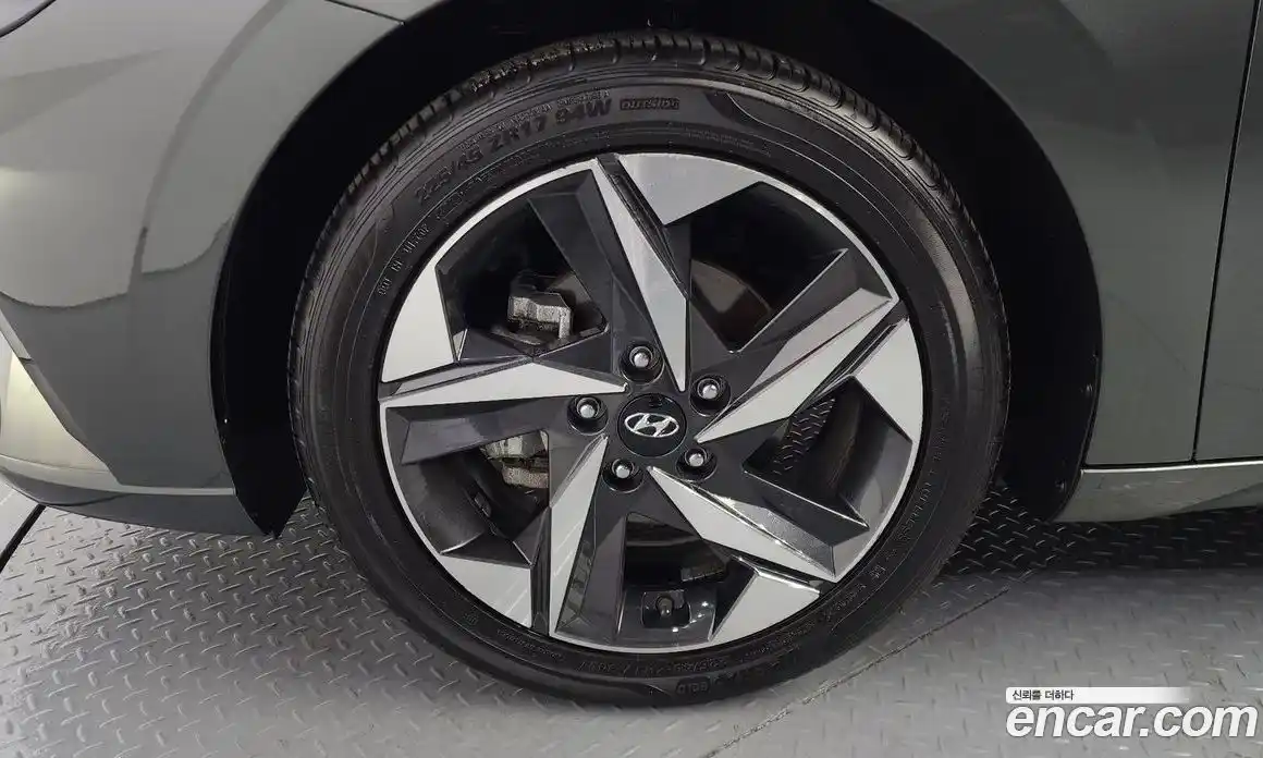 Hyundai Avante 2023 1.6 Автомат в Москве № 123053, фото 19