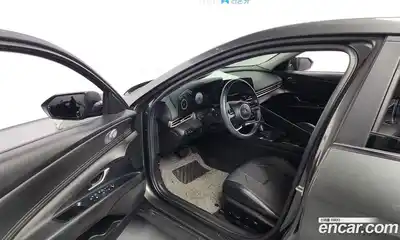 Hyundai Avante 2023 1.6 Автомат в Москве № 123053, миниатюра 2