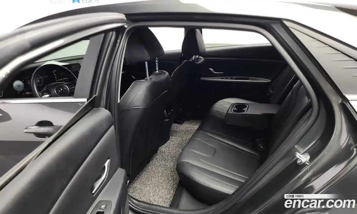 Hyundai Avante 2023 1.6 Автомат в Москве № 123053, фото 3