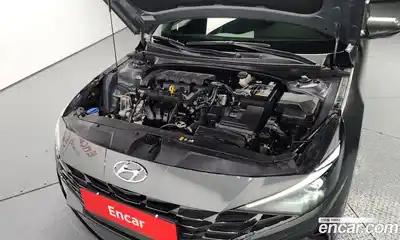 Hyundai Avante 2023 1.6 Автомат в Москве № 123053, миниатюра 5