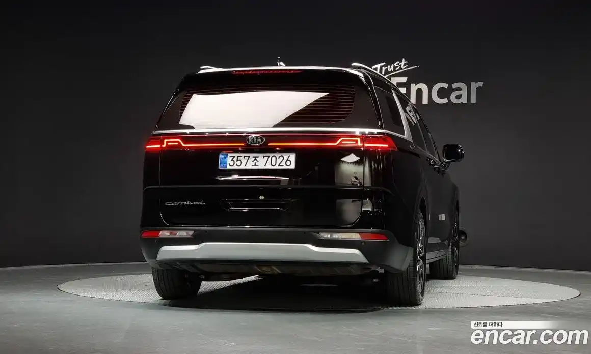 Kia Canival 2021 2.2 Автомат в Москве № 124417, фото 15