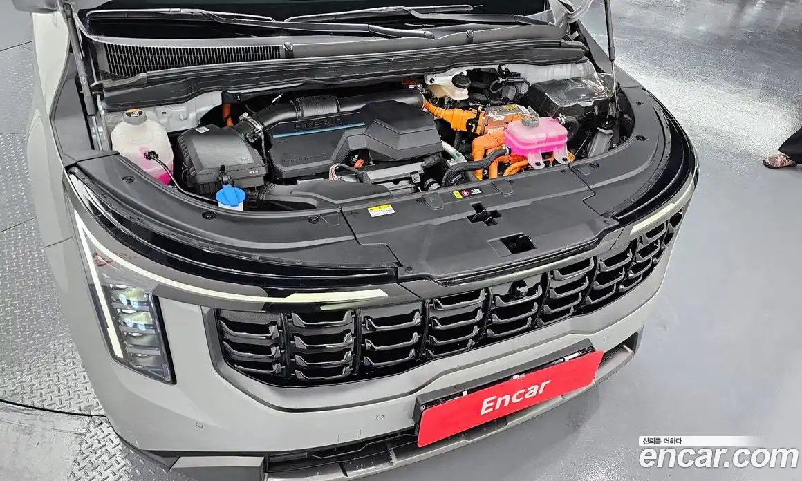 Kia Canival 2024 1.6 Автомат в Москве № 128199, фото 1