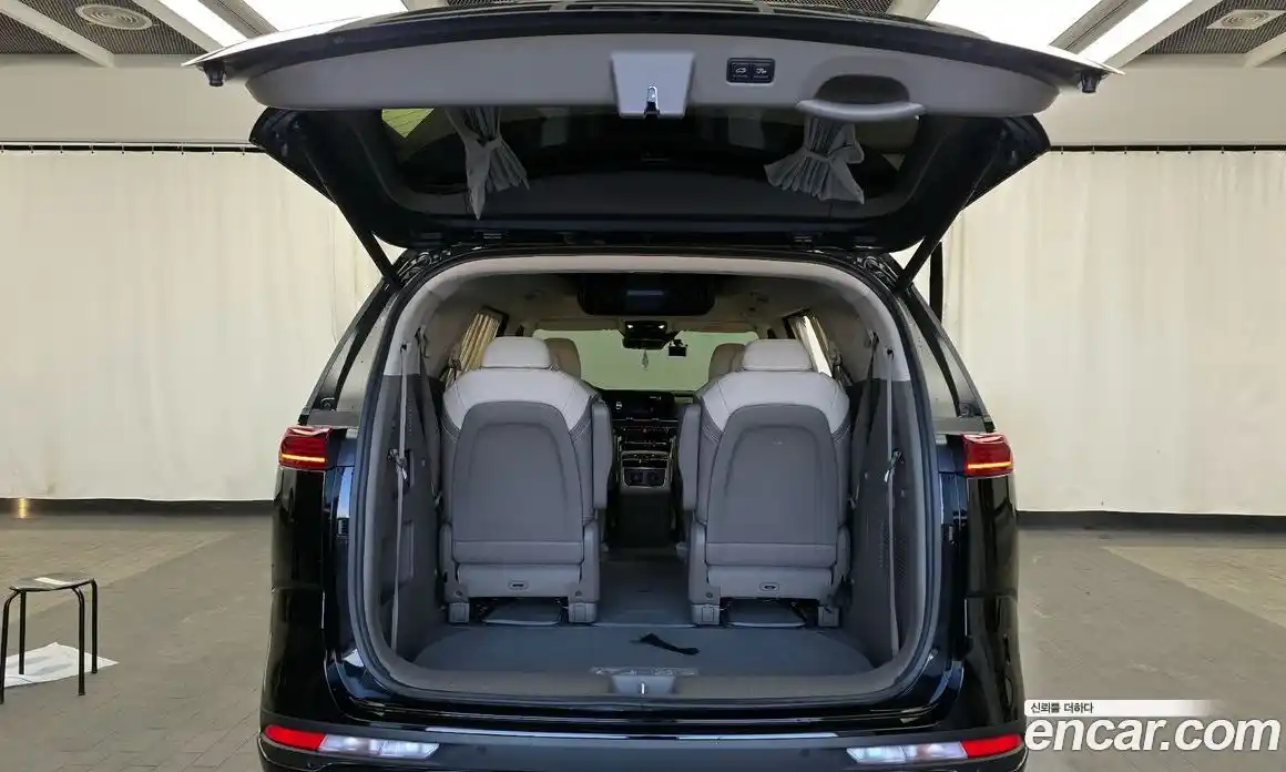 Kia Canival 2023 3.5 Автомат в Москве № 131302, фото 16