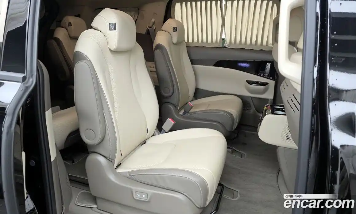 Kia Canival 2023 3.5 Автомат в Москве № 131302, фото 6