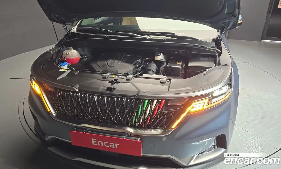 Kia Canival 2023 2.2 Автомат в Москве № 133364, фото 3