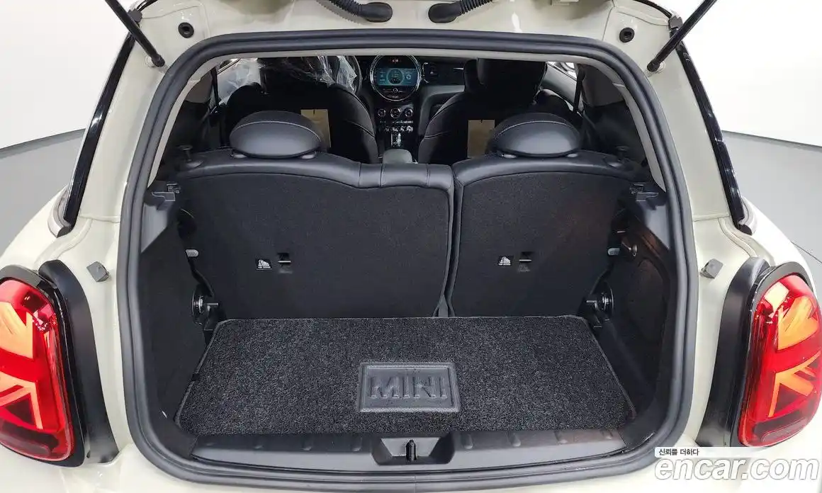 Mini Cooper 2022 2.0 Автомат в Москве № 136305, фото 8