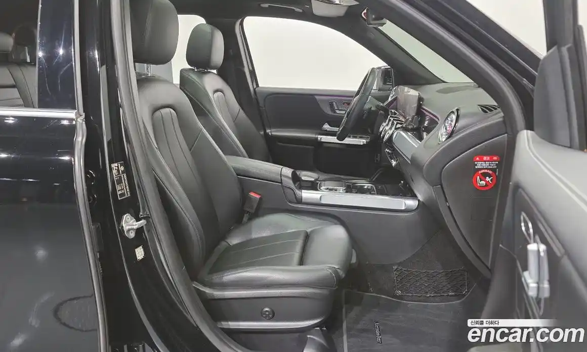 Mercedes-Benz GLB-Class 2020 2.0 Автомат в Москве № 136783, фото 16