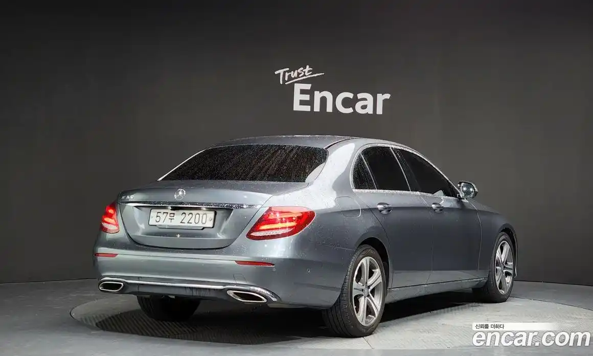 Mercedes-Benz E-Class 2017 2.0 Автомат в Москве № 139802, фото 20