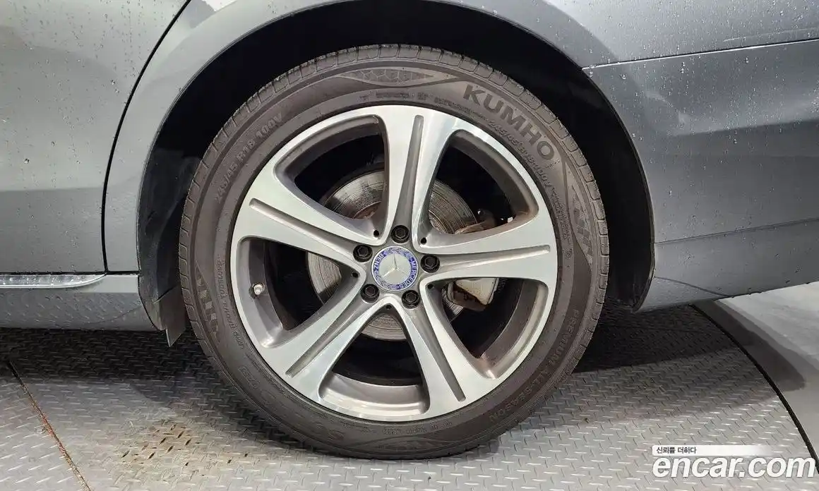 Mercedes-Benz E-Class 2017 2.0 Автомат в Москве № 139802, фото 8