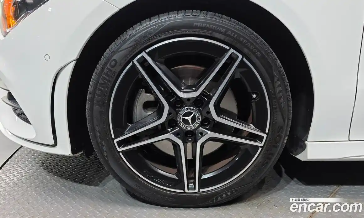 Mercedes-Benz CLA-Class 2023 2.0 Автомат в Москве № 142897, фото 19