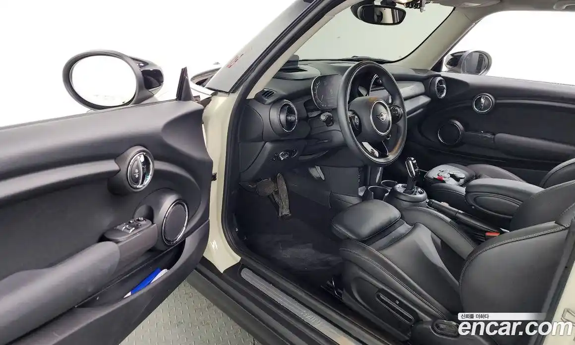 Mini Cooper 2021 1.5 Автомат в Москве № 153067, фото 19