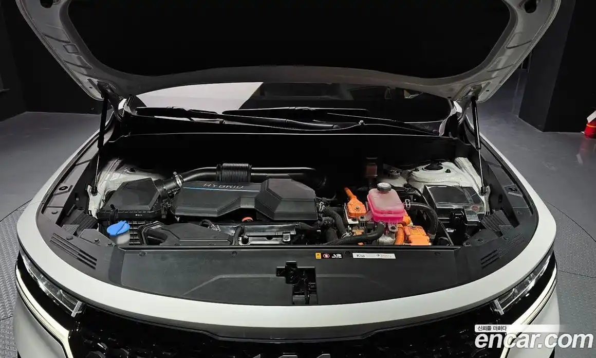 Kia Sorento 2023 1.6 Автомат в Москве № 15384, фото 3