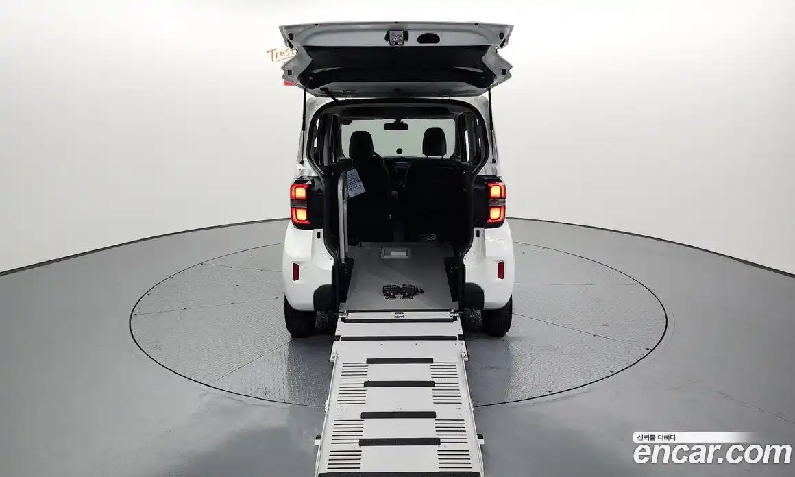 Kia Ray 2023 1.0 Автомат в Москве № 15614, фото 13