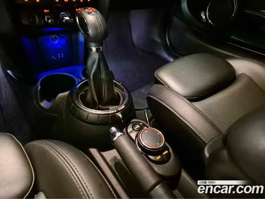 Mini Cooper 2015 1.5 Автомат в Москве № 156863, фото 11