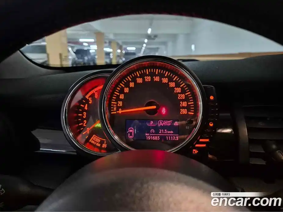 Mini Cooper 2015 1.5 Автомат в Москве № 156863, фото 14